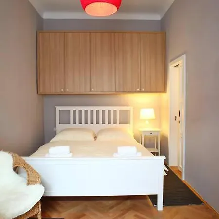 Grey Cozy Apartment *
